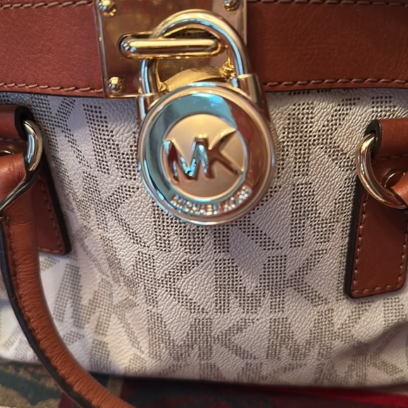 MK handbag and wallet set bought at Same times white w/tan handbag - Picture 2 of 16